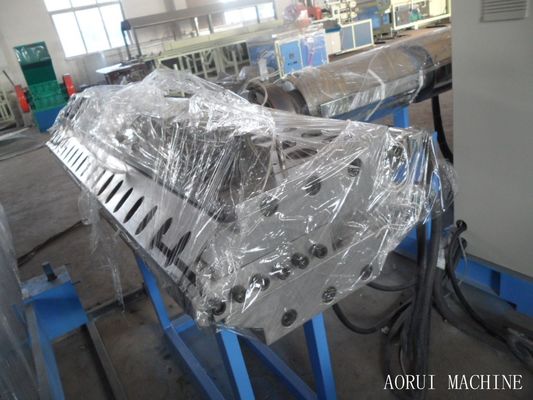 ราคาดี PVC WPC Wide Door Extrusion Line / เครื่องจักรทำบอร์ด / สายการผลิต WPC Board ออนไลน์