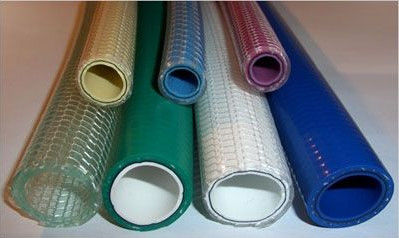 ราคาดี PVC เครื่องถักท่อสกรูคู่ Extruder เครื่องท่อพลาสติกที่มีความยืดหยุ่นเครื่องทำ ออนไลน์