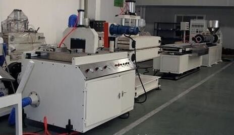 ราคาดี เครื่องอัดรีดโปรไฟล์ WPC สกรูคู่สำหรับการตกแต่งหน้าต่างและประตู ออนไลน์