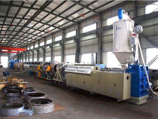 ราคาดี 50HZ เสียงรบกวนต่ำสกรูเดี่ยว Extruder พลาสติก PE ผลิตท่อน้ำ ออนไลน์