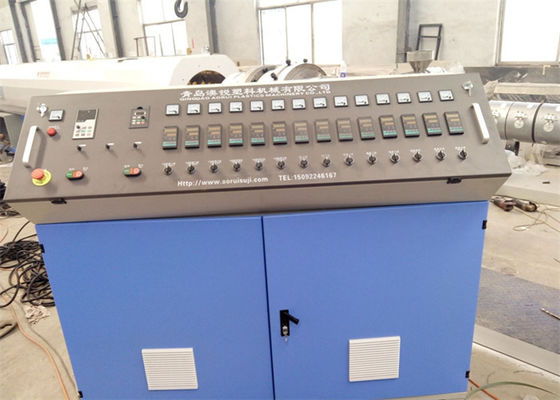 ราคาดี Siemens PLC ควบคุม PPR / PE / PERT สายการอัดรีดท่อพลาสติกท่อน้ำพลาสติก Manchinery ออนไลน์