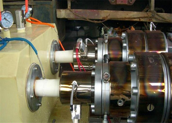 ราคาดี ผลผลิตสูงกรวยสกรูคู่ท่อพลาสติกสายการผลิต 380-700KG / H ออนไลน์