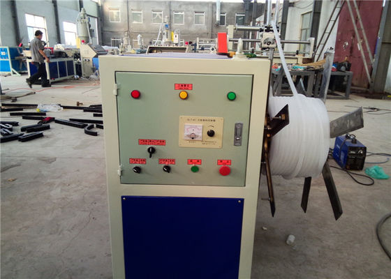 ราคาดี PE / PPR พลาสติกเครื่องอัดรีดสกรูเดี่ยวเย็นและท่อน้ำร้อนสายการผลิตท่อระบายน้ำท่อเครื่องทำ ออนไลน์