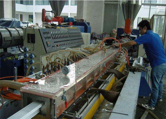 ราคาดี สายการผลิตโปรไฟล์ WPC พลาสติก / เครื่องอัดรีดพลาสติกไม้ ออนไลน์