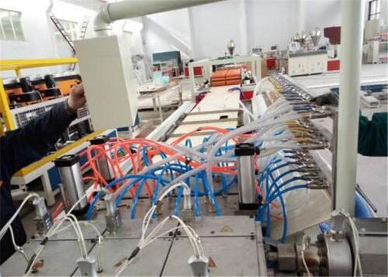 ราคาดี PVC WPC PP PE แผงพลาสติกโปรไฟล์แสดงผลแบบบรรทัด PP PE โฟมแผ่นแสดงผลแบบบรรทัด ออนไลน์