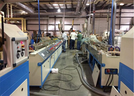 ราคาดี PVC WPC PP PE หน้าต่างผนังปูพื้นกรอบสายการอัดขึ้นรูป, พลาสติก PP PE โปรไฟล์ทำเครื่องจักร ออนไลน์