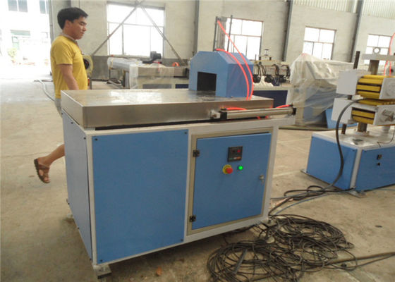 ราคาดี PP PE PVC WPC พลาสติกโพรไฟล์แสดงผลแบบบรรทัดคุณภาพสูง PP PE ไม้พลาสติกทำเครื่องจักรโพรไฟล์ ออนไลน์