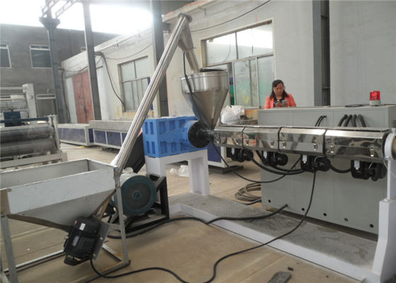 ราคาดี WPC Window PVC Profile Extrusion Machine 250 กก. / ชม. PLC Control ออนไลน์