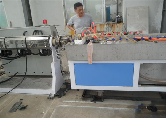 ราคาดี สายการผลิตโปรไฟล์พลาสติกสกรูคู่ 380V 50HZ ออนไลน์