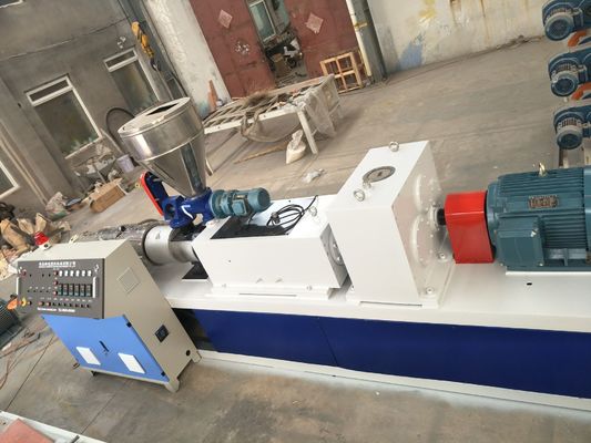 เครื่องเม็ดพลาสติก PVC อัตโนมัติพร้อมสกรูคู่