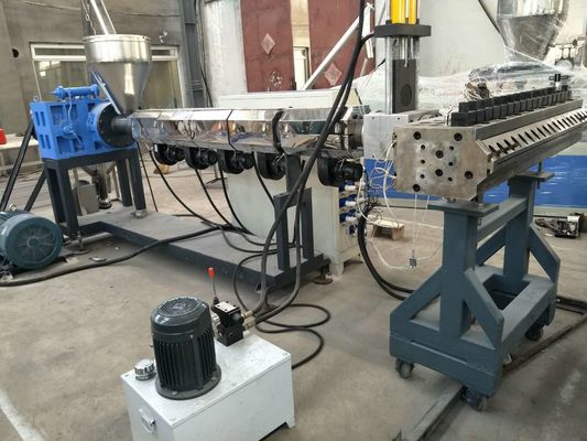 ราคาดี WPC Crust Foam Board Extruder พร้อมสกรูคู่ / ซีเมนส์มอเตอร์ ออนไลน์