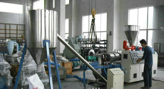 ราคาดี Granulator ตัดร้อน PVC Extruder สกรูคู่สายการผลิตเม็ดพลาสติก PVC ออนไลน์