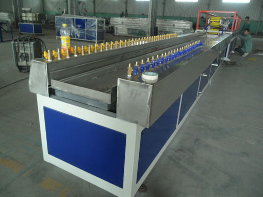 ราคาดี สายการผลิตโปรไฟล์ WPC ราวบันได, WPC PP / PE โปรไฟล์เครื่องอัดรีดพลาสติกแบบทางเดิน ออนไลน์