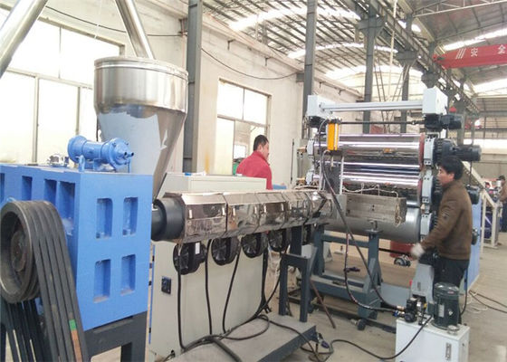ราคาดี Thickness 3mm Pvc Board Making Machine 650kg/H Vibration Resistant ออนไลน์