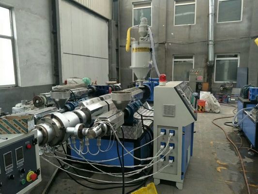 สายการผลิตท่อพลาสติกที่กําหนดเอง สายการผลิตท่อ PVC สําหรับท่อ PP PE PVC