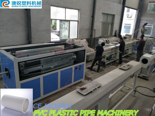 เครื่องจักรผลิตท่อ Pvc เครื่องจักรผลิตท่อพลาสติก / สายการผลิตท่อพีวีซี