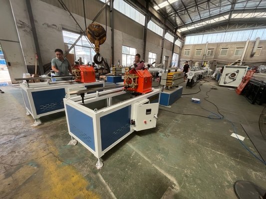 PPR PS ท่อพลาสติก Extrusion Line เครื่องรีดท่อพลาสติก 400kg / H
