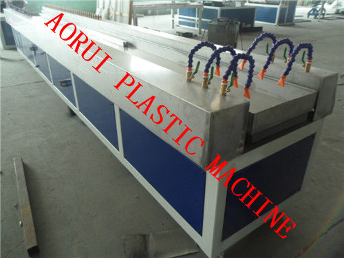 ราคาดี สายการผลิตโปรไฟล์ WPC Moistureproof, Extruder โปรไฟล์พาร์ติชันของห้องโดยสาร ออนไลน์