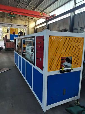 ราคาดี สกรูคู่ PVC WPC โปรไฟล์พลาสติก Extrusion Line PLC Control ออนไลน์