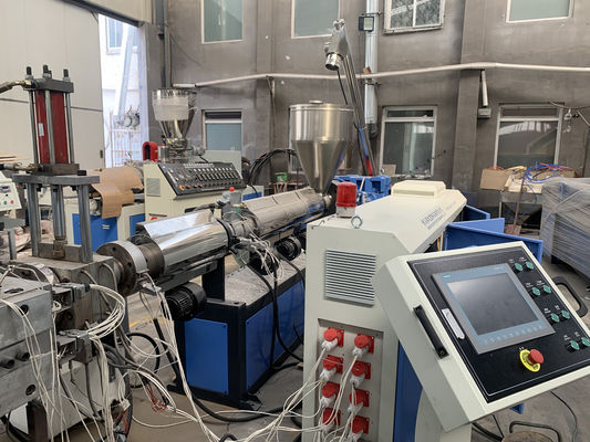 ราคาดี สกรูคู่สายการอัดรีดแผ่นพลาสติก PVC Foam Extruders Making 380V ออนไลน์