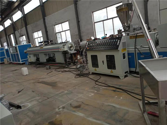 16 มม ถึง 630 มม PVC Pipe Production Line CE Certificate เครื่องบดท่อ PVC แบบสองสกรู