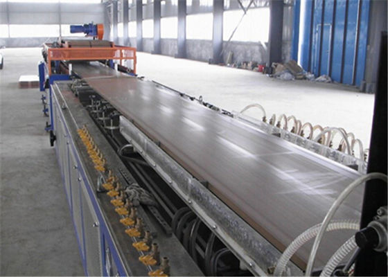 ราคาดี เครื่องคณะ WPC โฟมชื้นชื้นไม้พลาสติกคู่สกรู Extruder ออนไลน์